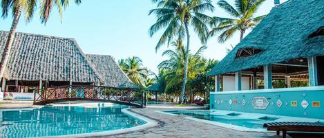 2 outdoor pools, pool umbrellas, sun loungers