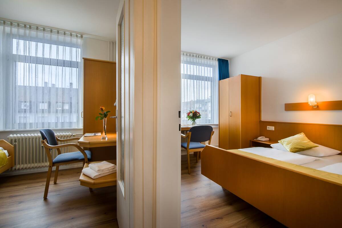 Standard Triple Room | In-room safe, desk, WiFi (free), bed sheets