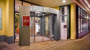 Property entrance - Scope Hotel Greif (Karlsruhe)