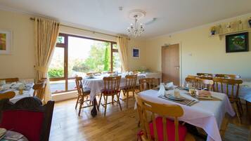 Triple Room | Living room