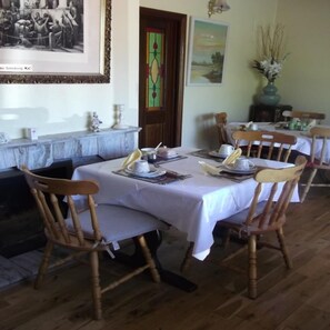 Dining - Aisleigh Guest House (Carrick-on-Shannon)