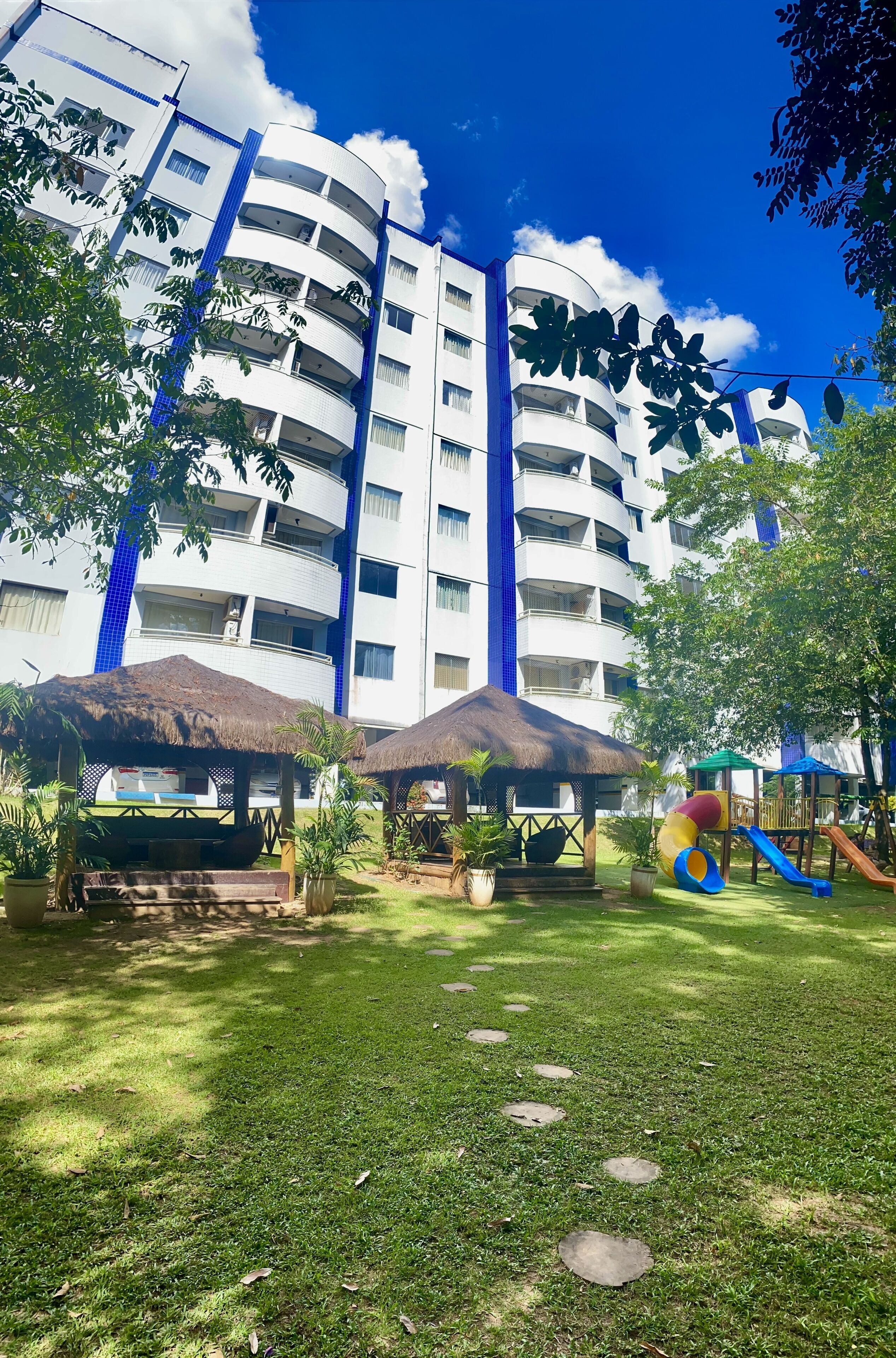 Área de juegos infantiles al aire libre