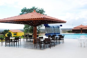 Outdoor pool - Hotel Canarius de Gravatá (Gravata)