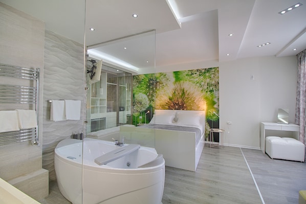 Deluxe Apartment | Egyptian cotton sheets, premium bedding, down comforters - The Rooms Serviced Apartments Tirana (Tirana)