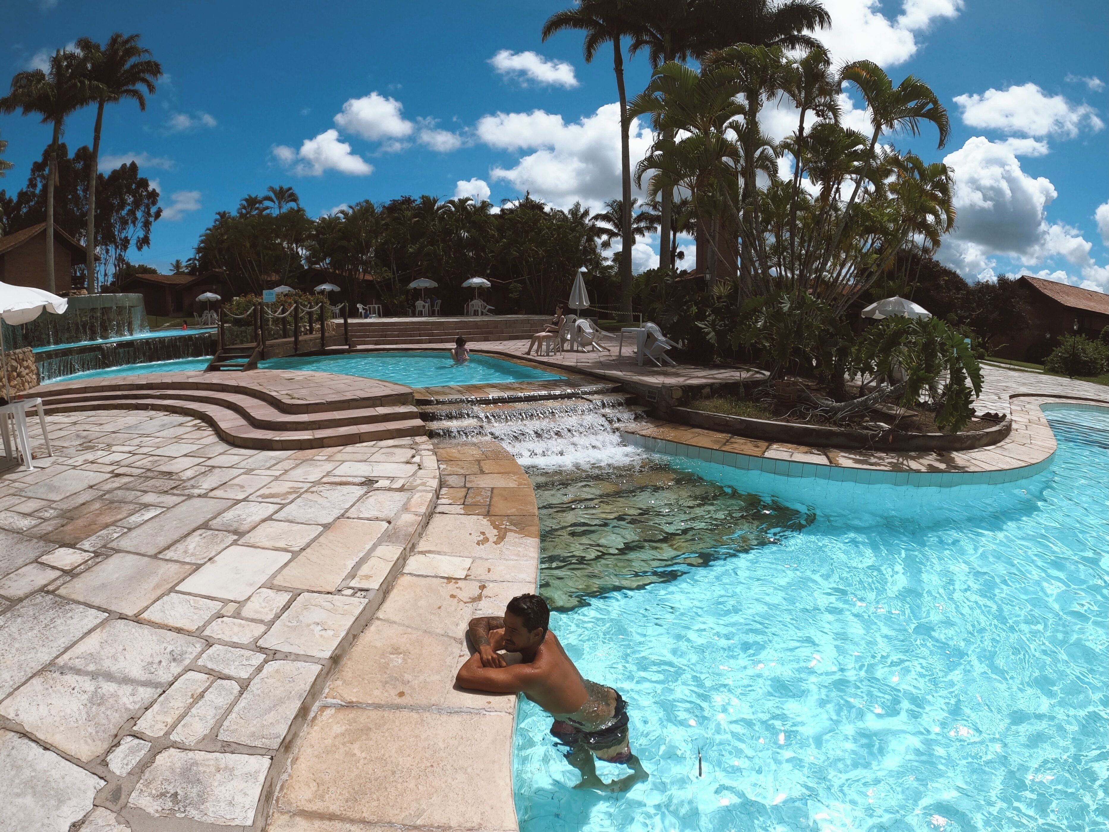 7 outdoor pools, free pool cabanas, pool umbrellas