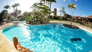 7 outdoor pools, free pool cabanas, pool umbrellas