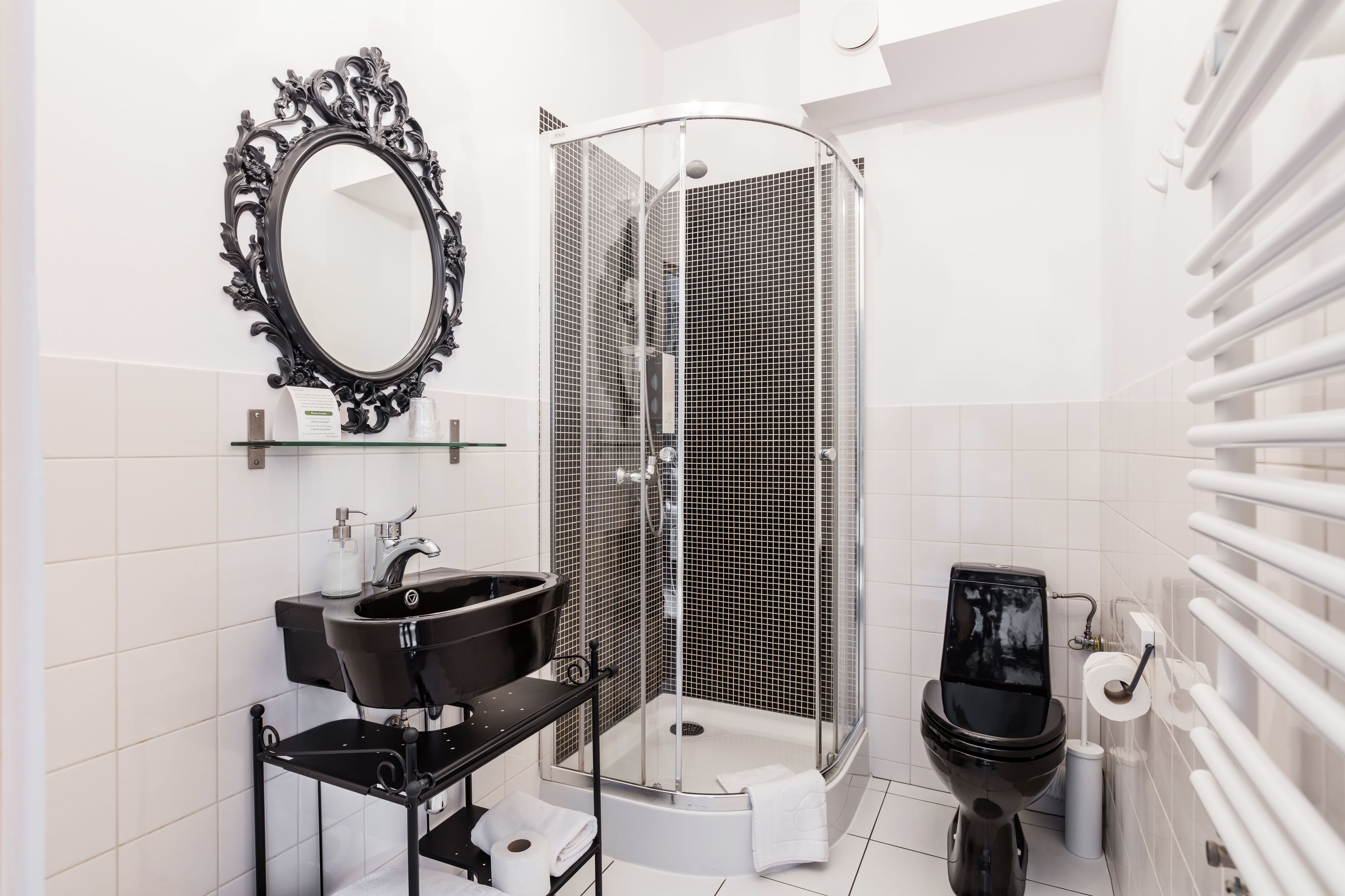 deluxe room | bathroom | free toiletries, hair dryer, towels