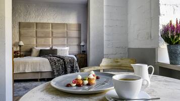 Superior Room | Individually decorated, individually furnished, desk, iron/ironing board