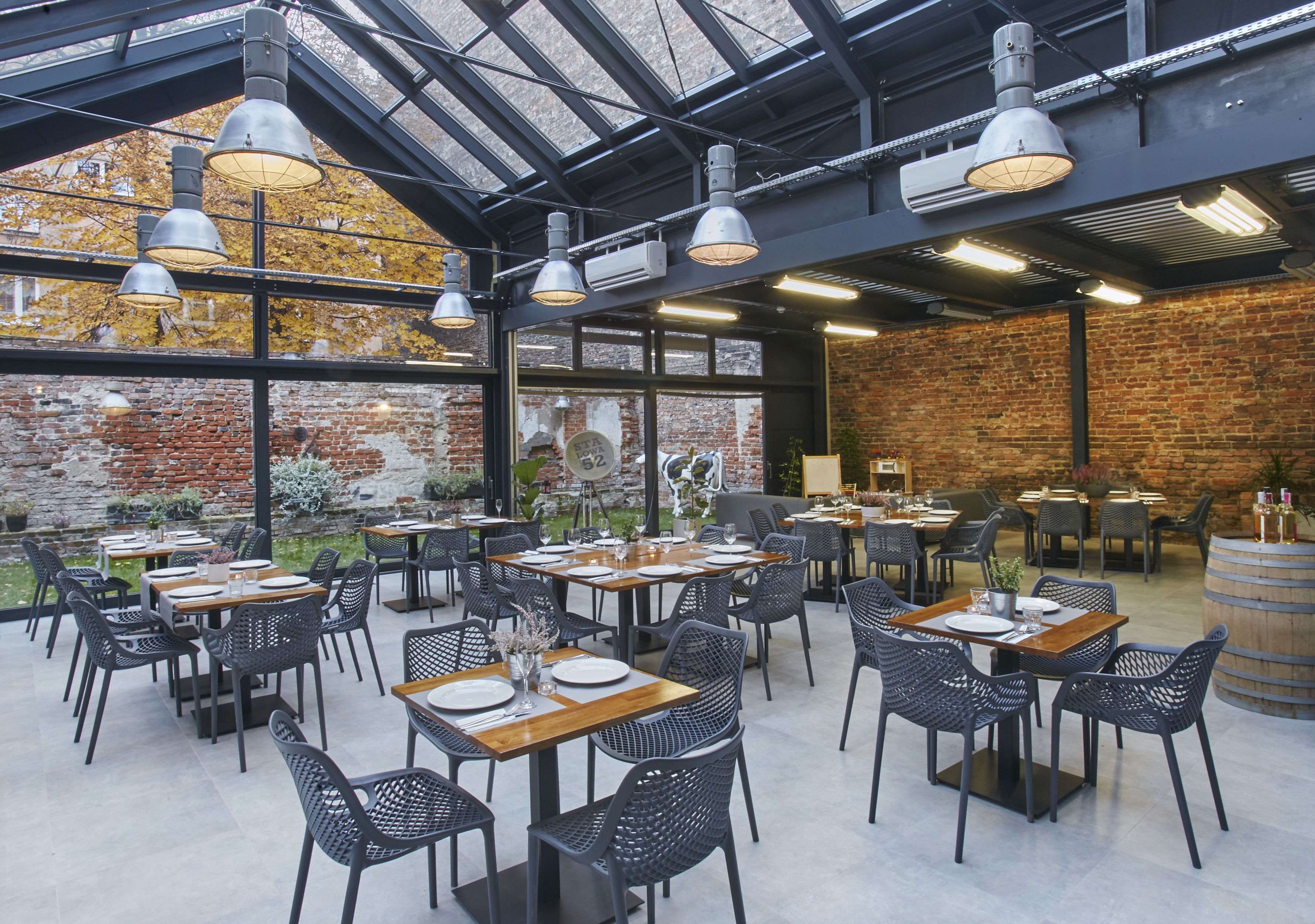 breakfast, lunch, dinner served; french cuisine, al fresco dining