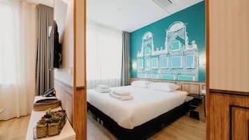 Executive Studio, 1 Double Bed, Private Bathroom | Premium bedding, in-room safe, individually furnished, laptop workspace