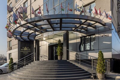 Ambassador Plaza Hotel