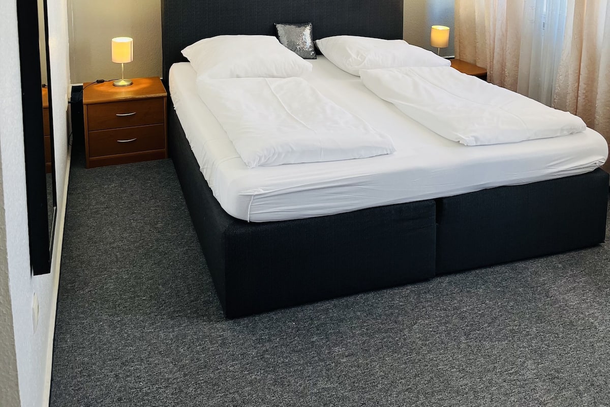 Chambre Double, 1 lit double ou 2 lits jumeaux, non-fumeurs | Bureau, espace de travail pour ordinateur portable, rideaux occultants