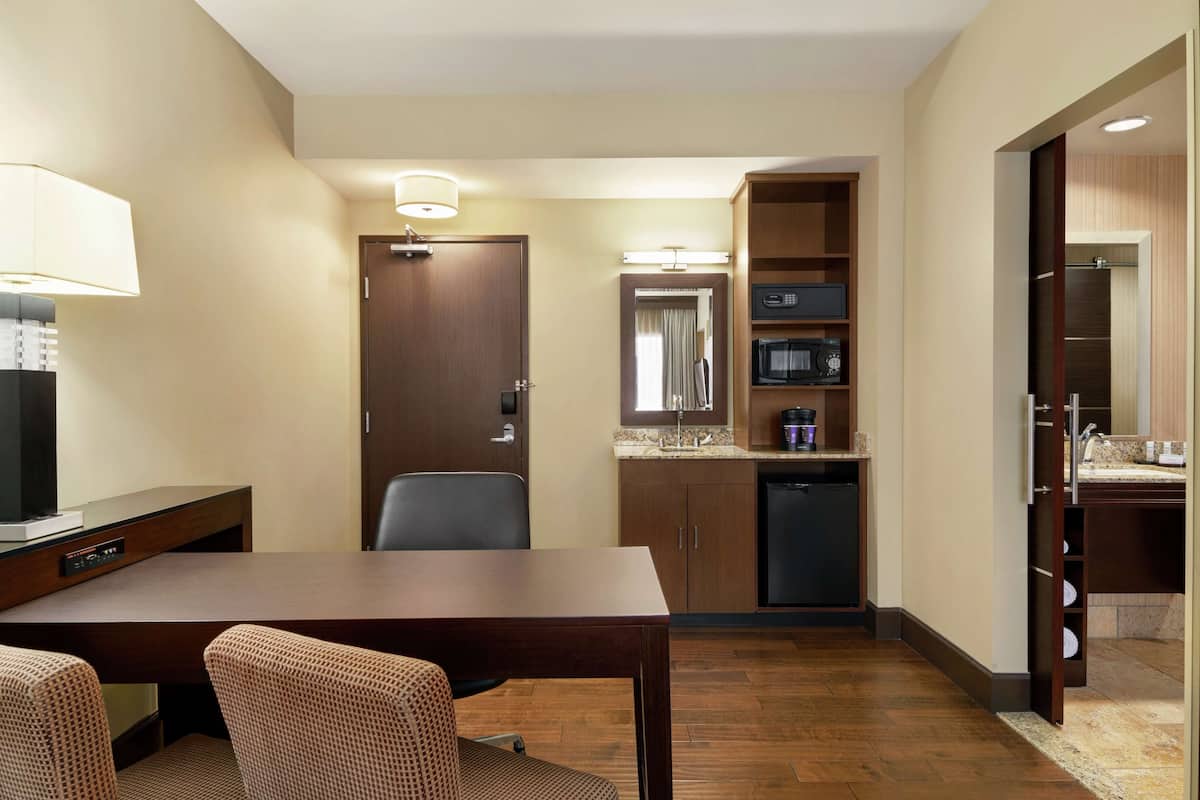 Premium bedding, in-room safe, desk, blackout curtains