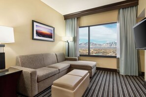 Premium bedding, in-room safe, desk, blackout curtains - Embassy Suites by Hilton Salt Lake West Valley City (West Valley City)