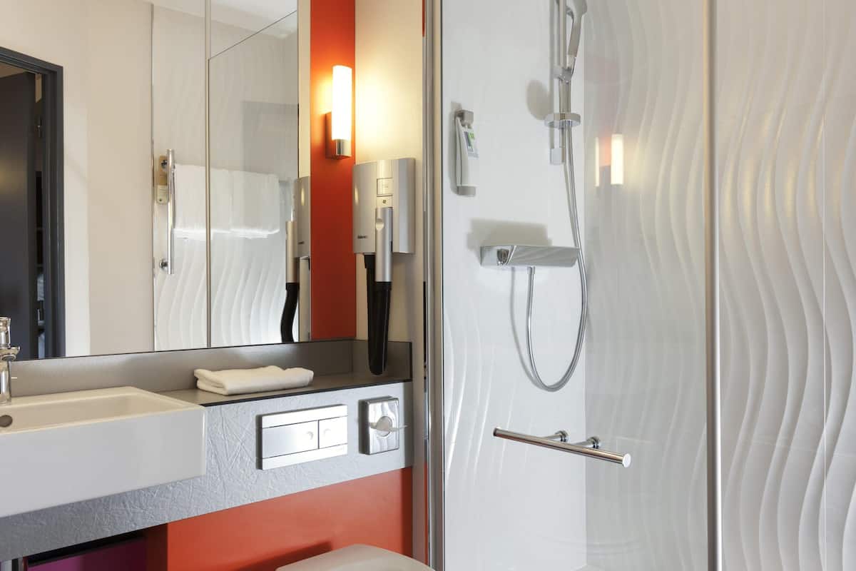 Premium bedding, pillow-top beds, in-room safe, desk