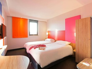 Premium bedding, pillow-top beds, in-room safe, desk - ibis Styles Romans Valence Gare Tgv (Alixan)