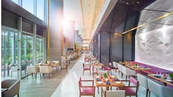 Bữa sáng buffet hàng ngày (850 INR/mỗi người)