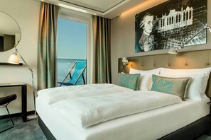 Sistema de insonorización, tabla de planchar con plancha y wifi gratis 