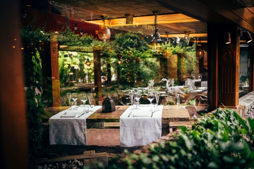 Crazy Bear Hotel-Stadhampton