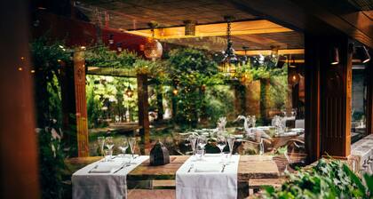 Crazy Bear Hotel-Stadhampton