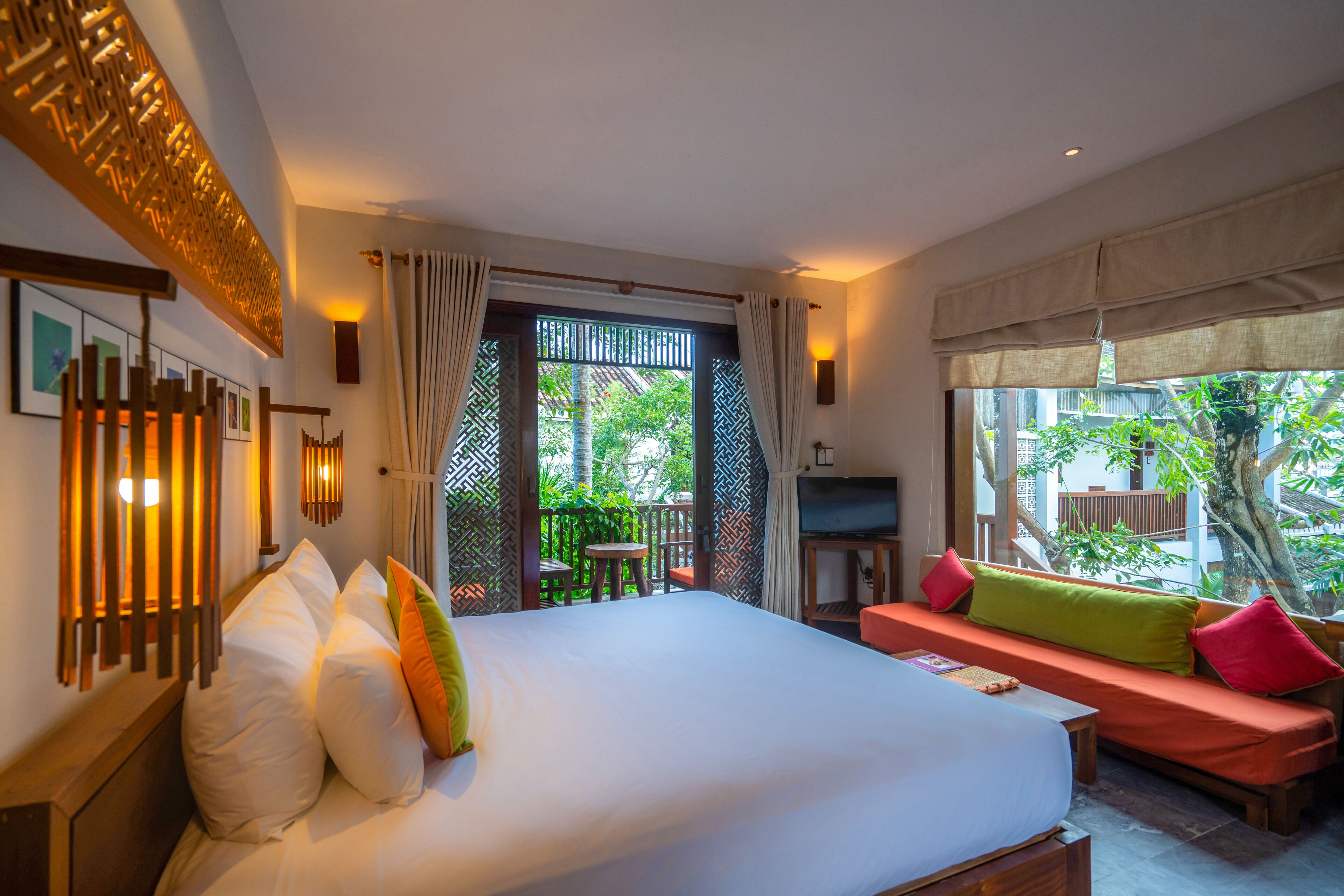 chic suite | 1 bedroom, minibar, in-room safe, desk