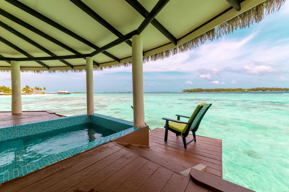 Suite | Exterior