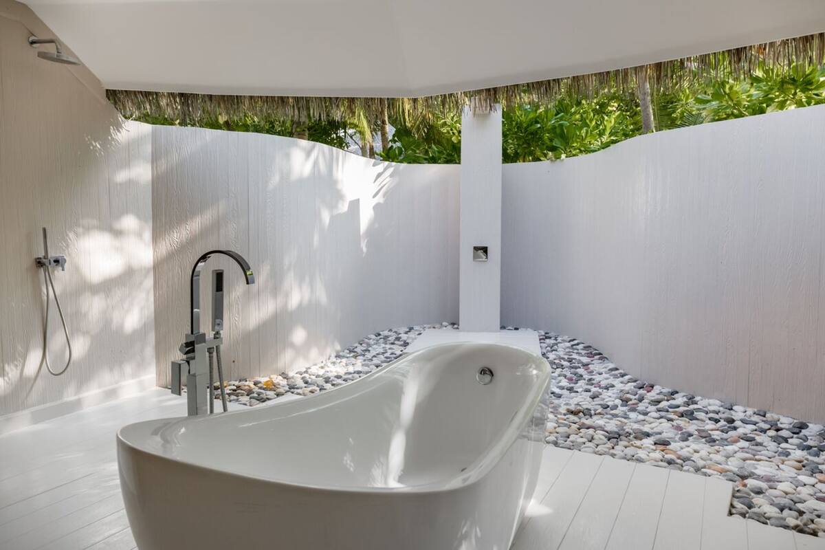 rainfall showerhead, free toiletries, hair dryer, bathrobes