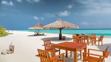 2 restaurants, breakfast, lunch, dinner served; international cuisine