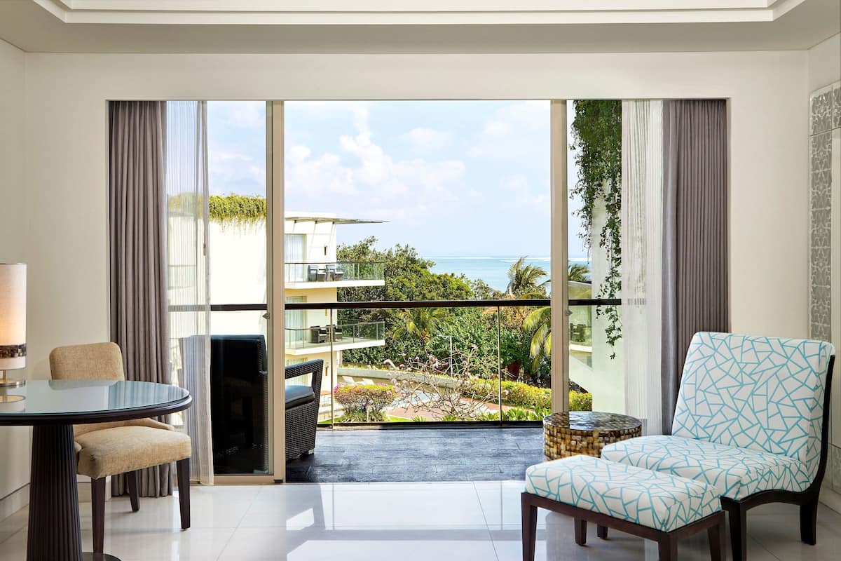 junior suite, 1 bedroom, non smoking, ocean view | 1 bedroom, premium bedding, in-room safe, desk