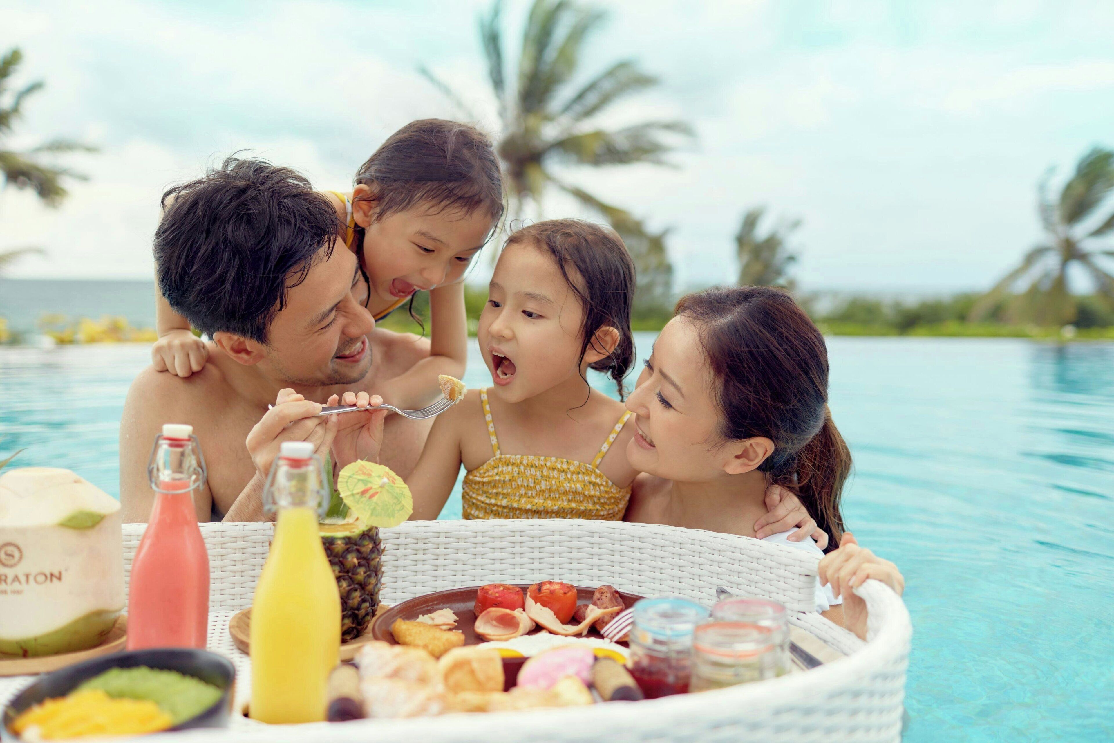 朝食 (ビュッフェ)、毎日提供 (1 名様 332750 IDR)