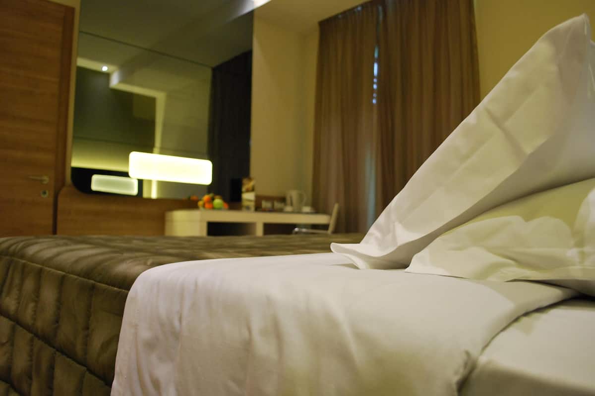 Minibar, in-room safe, desk, blackout curtains