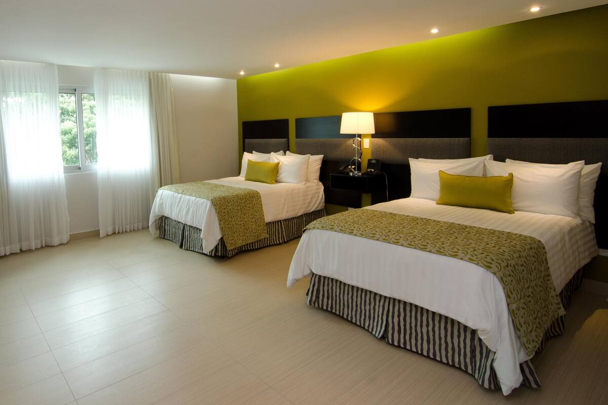 1 bedroom, hypo-allergenic bedding, down duvets, pillow-top beds