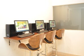 Business center - The Saba Hotel (Panama City)