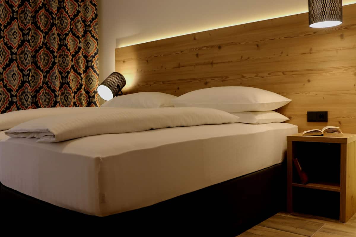 1 chambre, literie de qualité supérieure, couette en duvet d'oie