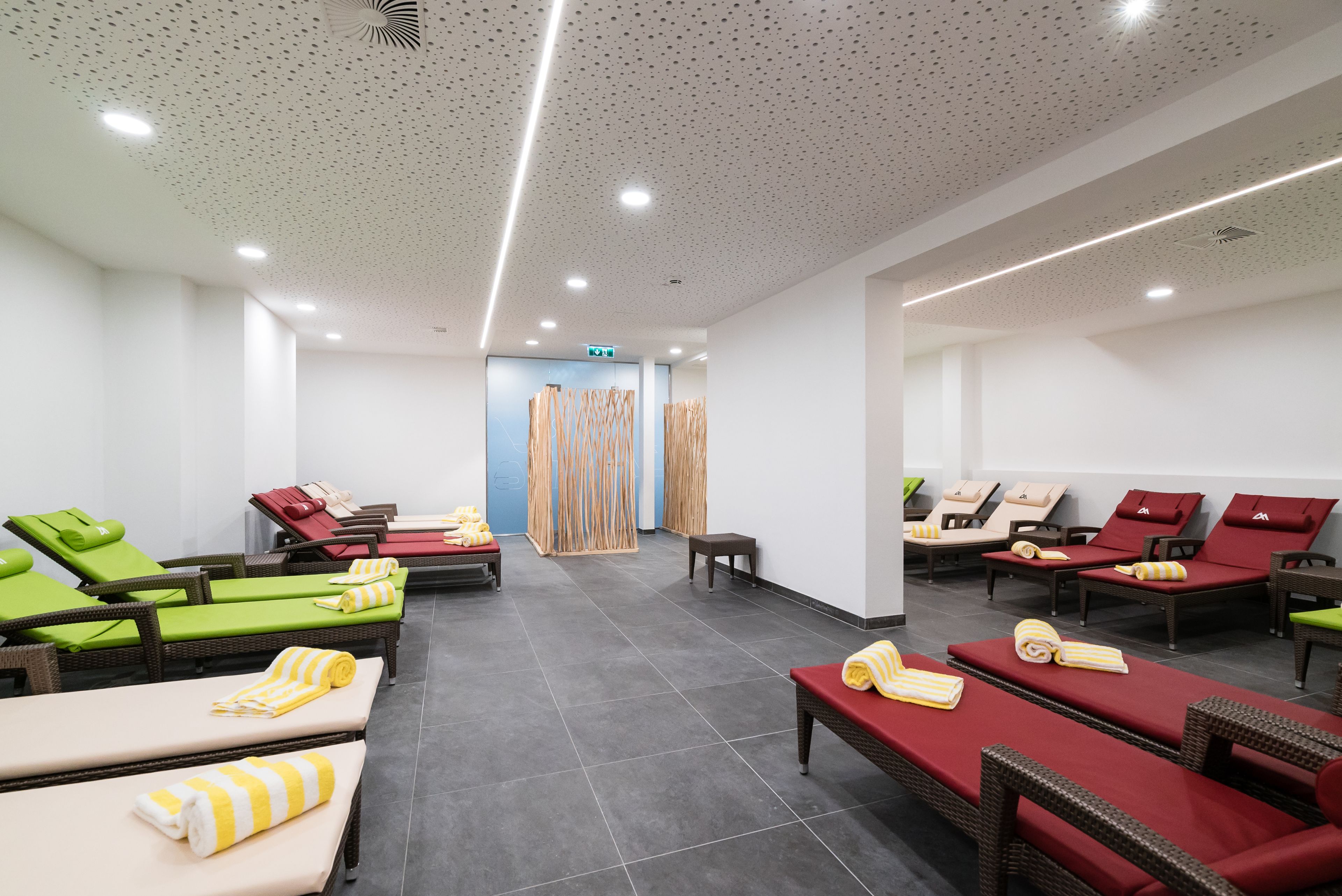 sauna, hot tub, turkish bath/hammam, body treatments, aromatherapy