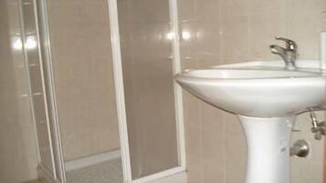 Douche, bidet