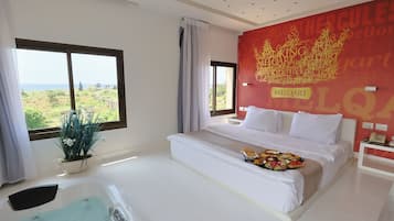 King Suite | Premium bedding, Select Comfort beds, minibar, in-room safe