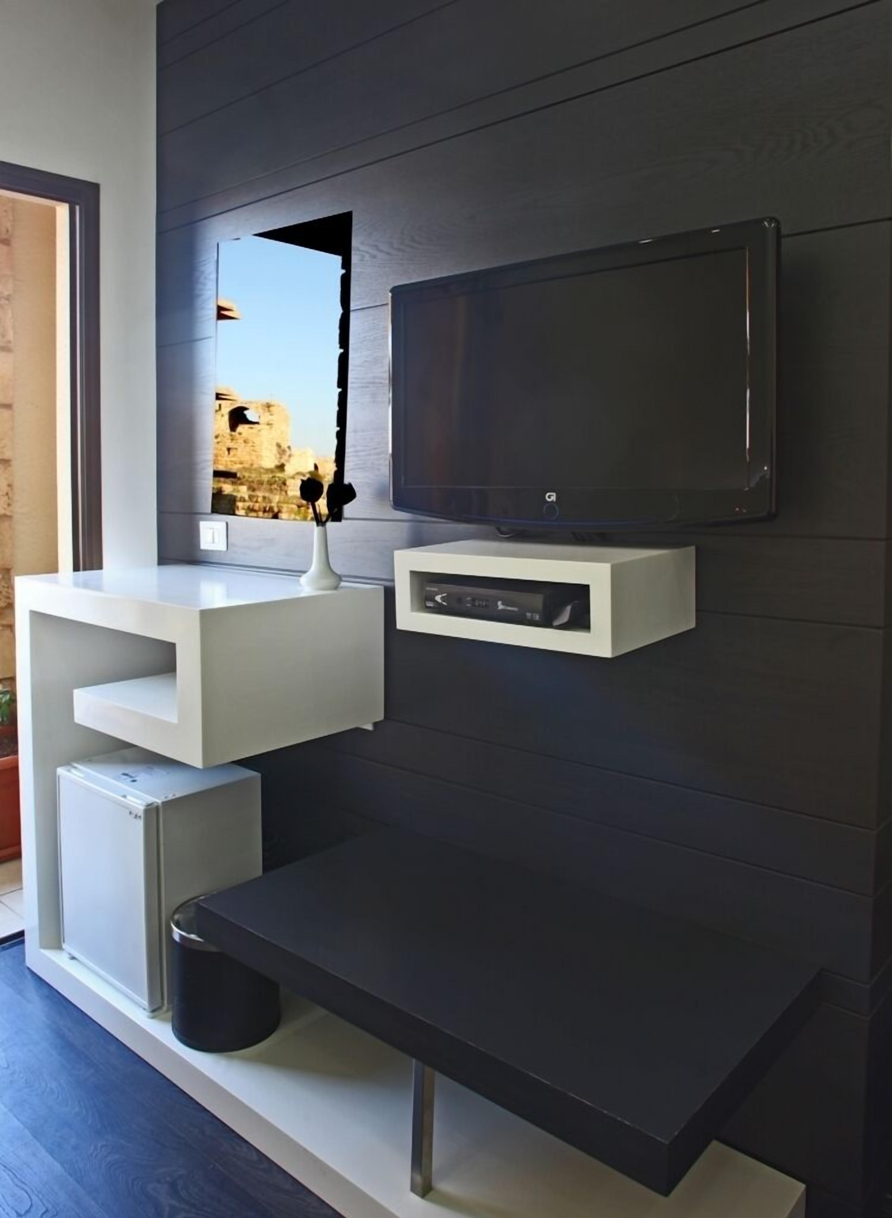 standard single room | room amenity