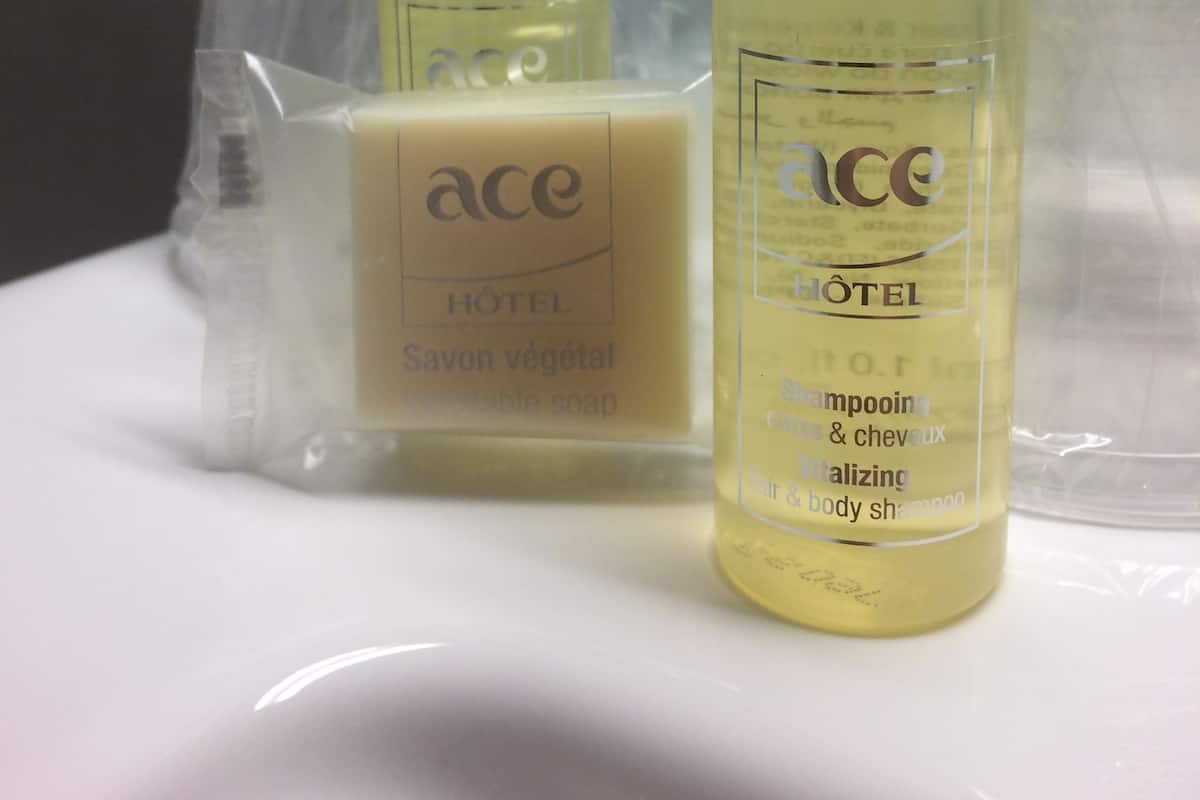 combined shower/bathtub, free toiletries, hair dryer, towels