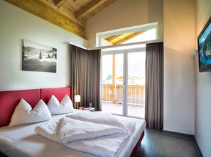 Apartamento Premium, 4 habitaciones, balcón | Ropa de cama de alta calidad, caja fuerte, decoración individual