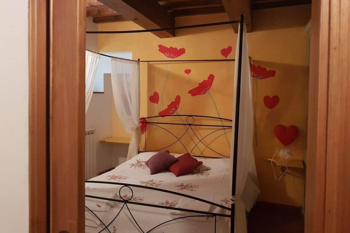 Apartament, 1 llit de matrimoni i sofà llit | Caixa forta a l'habitació, mobiliari individual i cortines opaques