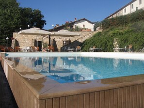 Außenpool (je nach Saison geöffnet)