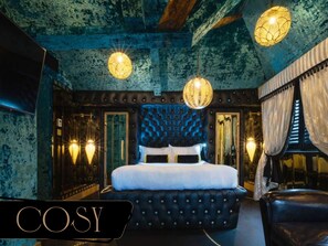 Cosy | Premium bedding, individually decorated, individually furnished - Crazy Bear Hotel-Beaconsfield (Beaconsfield)