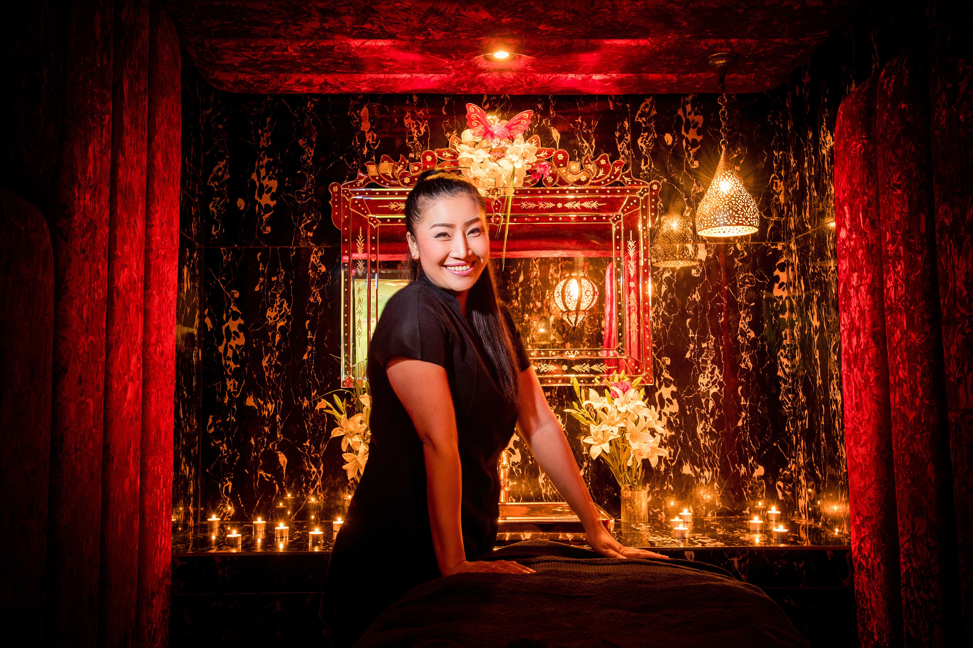 タイ式マッサ ージ