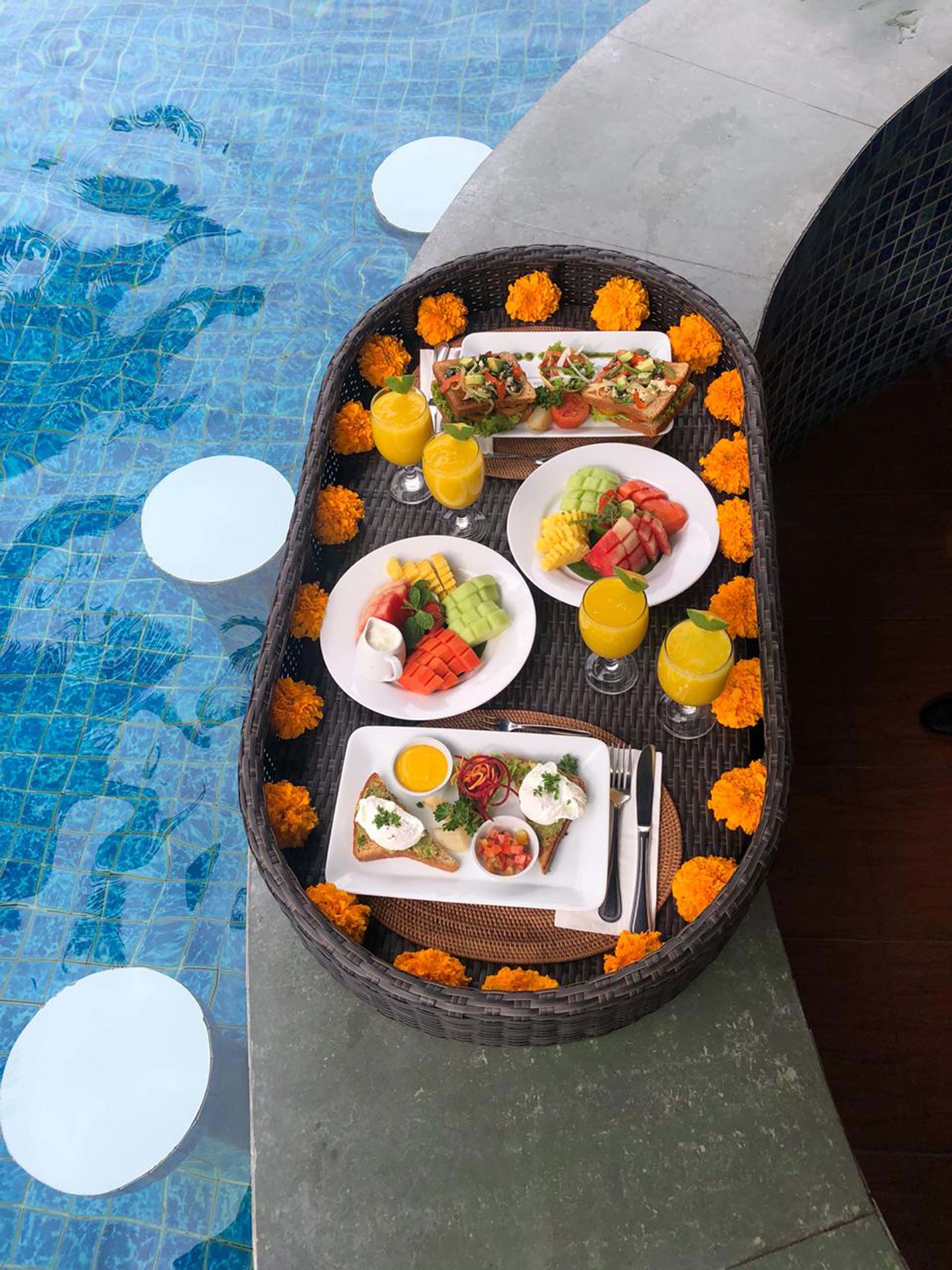 daily continental breakfast (idr 175000 per person)