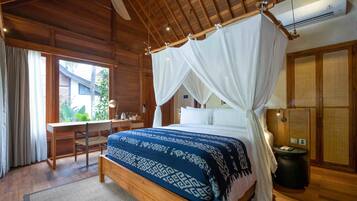 In-room safe, desk, blackout drapes, free WiFi