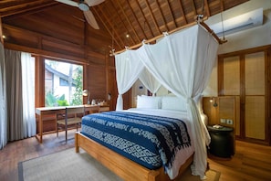 One Bedroom Signature Suite | In-room safe, desk, blackout drapes, free WiFi - Bhuwana Ubud Hotel and Farm (Ubud)