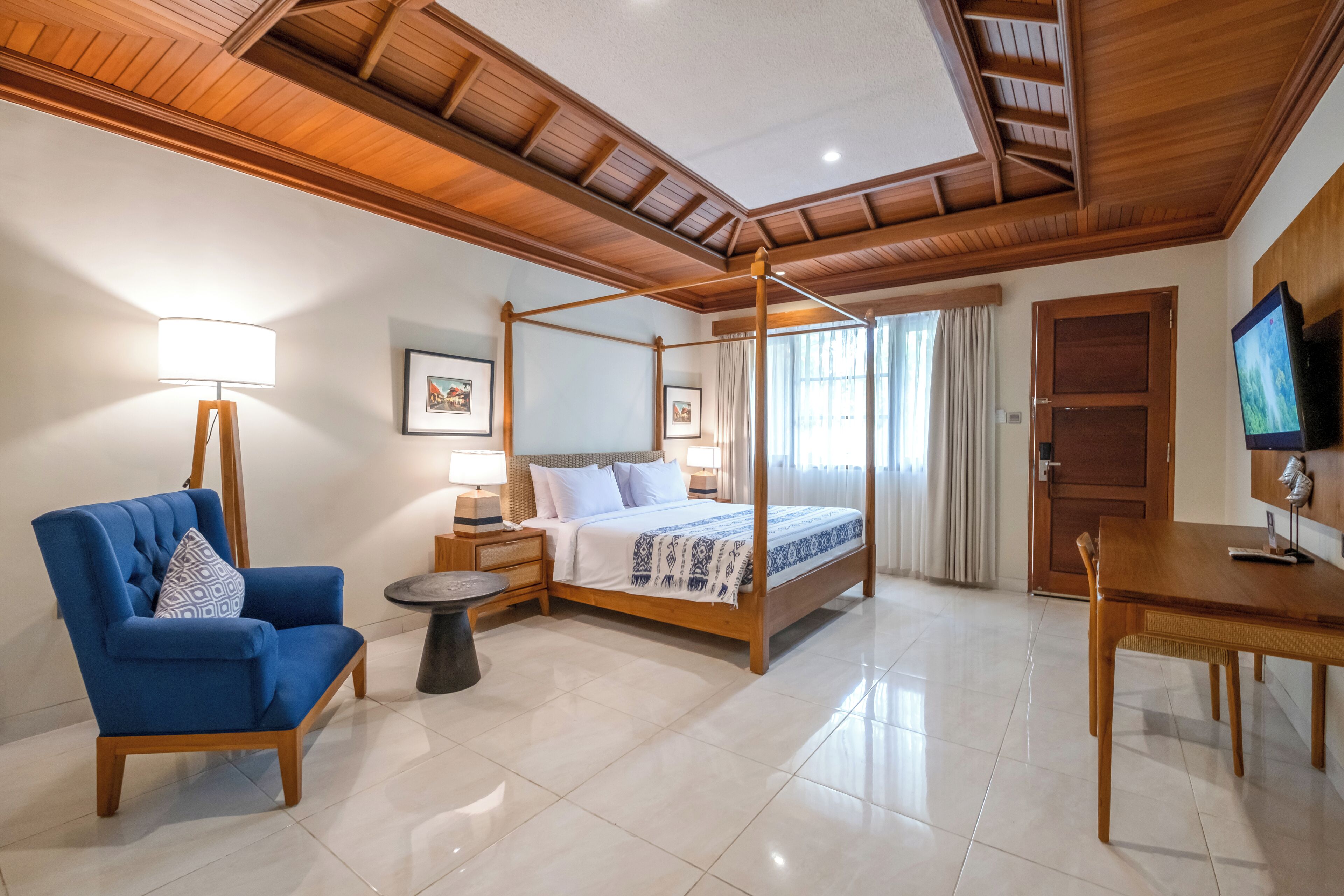 deluxe room, garden view | 1 bedroom, individually furnished, desk, blackout curtains