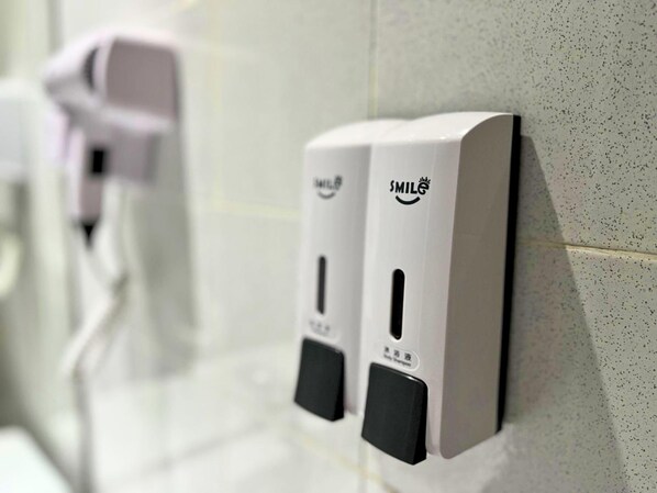 Bathroom amenities - My Home Hotel Cheras Selatan (Cheras)