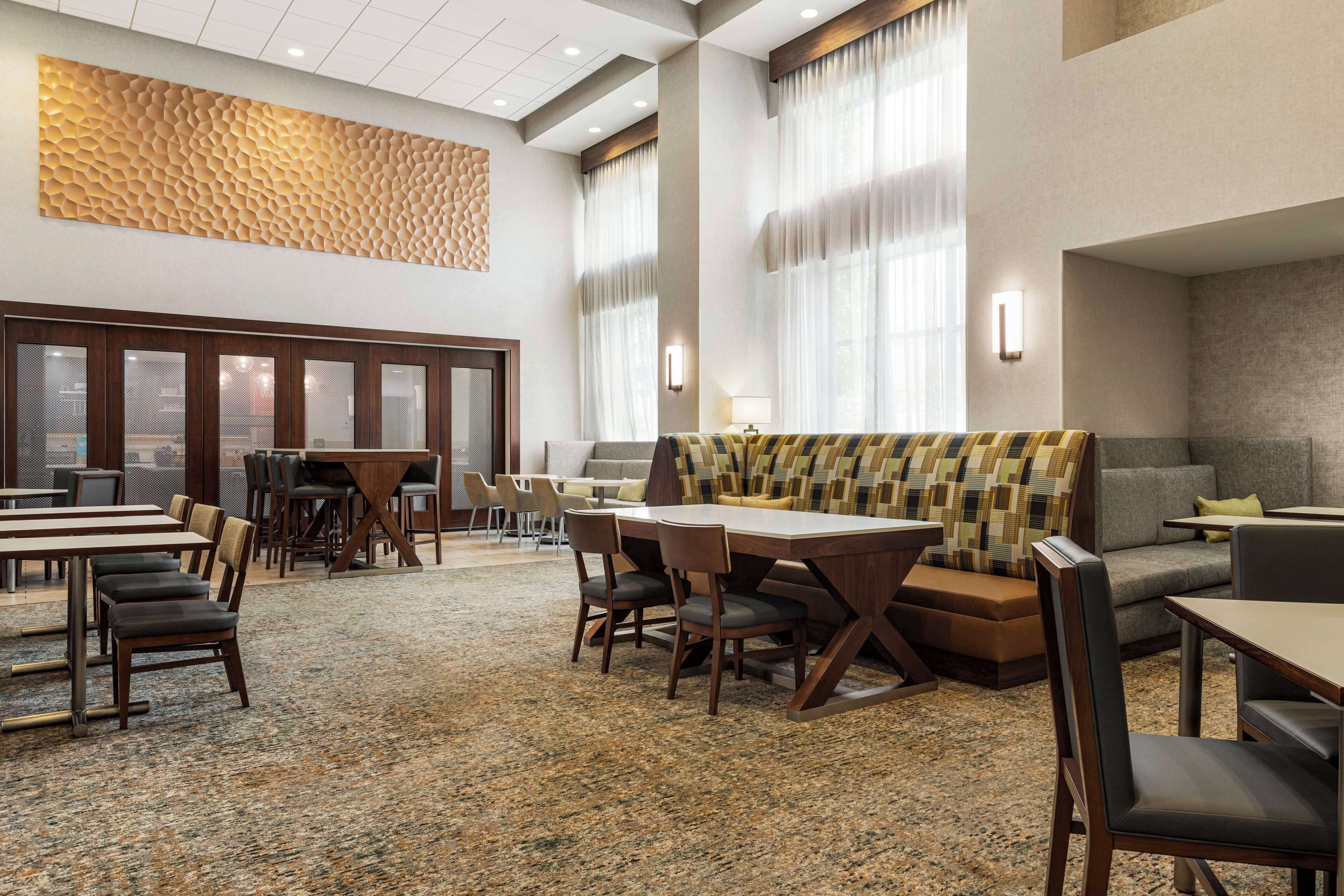 Desayuno buffet incluido todos los días 